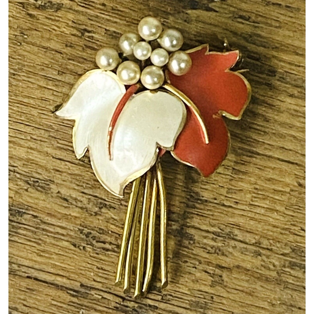 Vintage Brooch Pin Handarbeit Germany Enamel Gold Tone Faux Pearls Floral